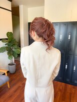 スリーバイザサロン(THREE by the salon)&nbsp;ふわふわポニーテール