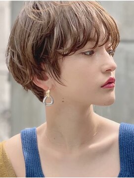 ケアリー 越谷レイクタウン(Carelly) ショート／パーマ／ミルクティーベージュ／ブリーチ