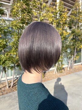 アンドシー(and c) 透明感シルバー　MIKU