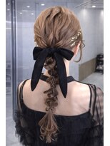 ストゥー(StueW.)&nbsp;お呼ばれパーティーヘアセット13/ヘアメイク/ブリーチ/レイヤー