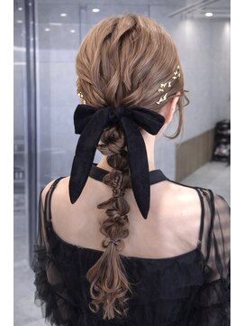 ストゥー(StueW.) お呼ばれパーティーヘアセット13/ヘアメイク/ブリーチ/レイヤー