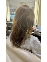 ヘア&エステ ヒロイン 西武池袋店&nbsp;柔らかウェーブ大人上品抜け感ロングスタイルヘア。