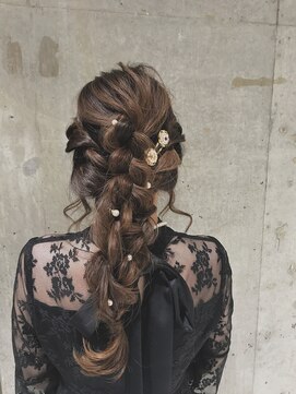 アヴァンスクロス あべのルシアス店(AVANCE.CROSS) ロングの方にオススメ！編み込みスタイル