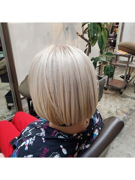 ゼットサロン(Z SALON) もっとしろっぽいきんぱつ