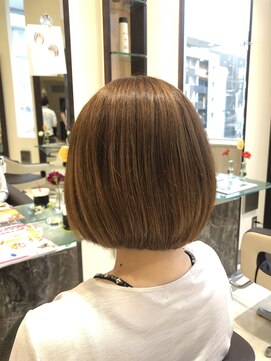 レブリィ ゼンコー 国領(Reverie ZENKO) 【ゼンコー国領店】ショートボブ