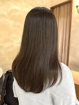 ビュートリアム265(BEAUTRIUM 265) ストレートヘア 艶髪ストレート黒髪ロングヘア アッシュブラック