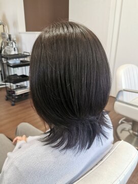 ドゥージングヘアースクラッチ(Dozing Hair Scratch) 艶髪ローレイヤー