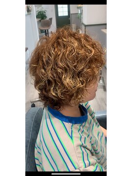 スイ(SUI) ショートパーマ