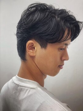 ヒロ銀座 バーバーショップ 札幌本店(HIRO GINZA BARBER SHOP) おしゃれツーブロ×ニュアンスパーマ