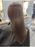 ストレート毛に潤いを足す髪質改善カラー