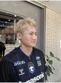 スパイキーショートベリーショート抜きっぱなしブロンド金髪