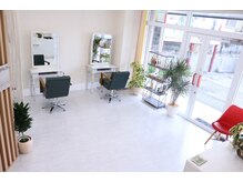 落ち着いた雰囲気の店内☆駐車場お店の目の前に完備☆