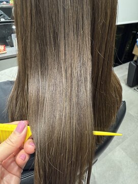 ルスリー 横浜店(Lsurii) 横浜駅/髪質改善縮毛矯正/黒髪/小顔