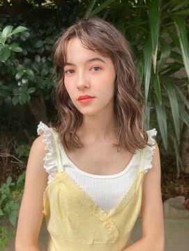 ノーカ 代官山(nohka) ハイライトで柔らかベージュカラー