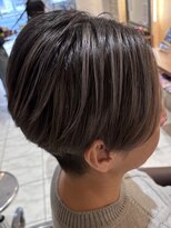 マイノリティー(Minority Produced By TOPHAIR)&nbsp;白髪ぼかしショートバレイヤージュ グレーアッシュ