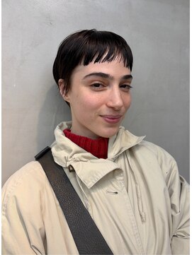 トオ(TOH) レディースショート癖毛カットベリーショート黒髪