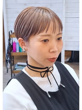 ヘアーサロン カヴィエ(hair salon covie) ハイトーンカラーベリーショート ミルクティーベージュ