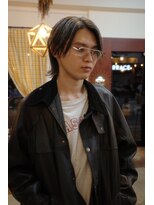 エディ(Edy)&nbsp;メンズセンターパートウルフカット眉毛カット韓国ヘアカルマヘア