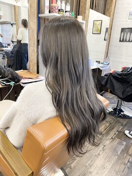 リリー シブヤ(Lilly shibuya) 【Lilly渋谷】＃ナチュラル ＃グレージュ ＃トキオ