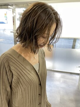 フー(fu.) 切りっぱなしウェーブボブ