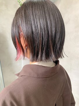 テトヘアー(teto hair) ワイドバング、外はねボブ、インナーカラー、ピンク