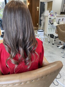 フツーロ 栄(FUTURO) エクステ付きカラー