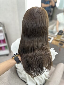 トリア(the tria) 【tria/新宿/透明感/Seito】艶髪ベージュ