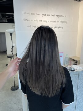 キング 高槻(K!ng) 縮毛矯正髪質改善ハイライトレイヤーカット高槻美容室エクステ