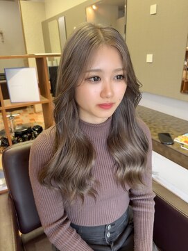 セルバ(Selva) グレージュ/グレー/ブリーチリタッチ