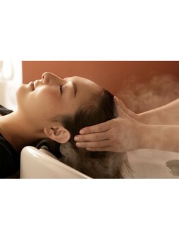 【Aujuaソムリエ在籍☆】心まで癒す至福の時間をぜひご体感ください♪頭皮・毛髪を丁寧にケア致します。