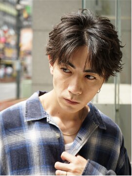 ラヴィズム 名駅店(LUVISM) フェザーパーマツイストスパイラルパーマ刈り上げ