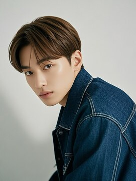 エイチ メンズ(H) 抜きっぱなしブロンドシルバーベージュ暗めカラーグランマッシュ