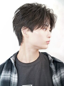 ゼロ 渋谷(XeRo) ツーブロックあり韓国バランスマッシュ"フェザーパーマ"