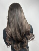 ベルグローアルファ(BELLE GROW ALPHA) レイヤーカット/ミルクティーグレージュ/ダブルカラー/エクステ