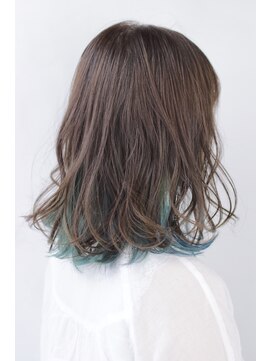 スパ ヘアーデザイン(SPA hair design) エメラルドグリーンのインナーカラー