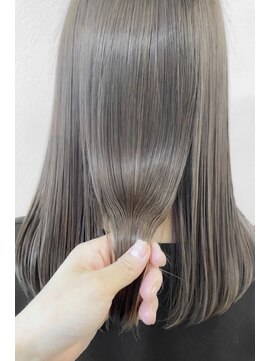 エミイ 鎌倉(eMii.) 自然な縮毛矯正オイルストレートダメージケア【鎌倉湘南】