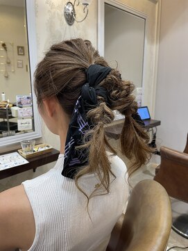 ヴィサージュジョイン(VISAGE join) ツインポニー