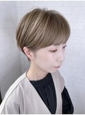 ショートカット×ハイトーンアッシュ