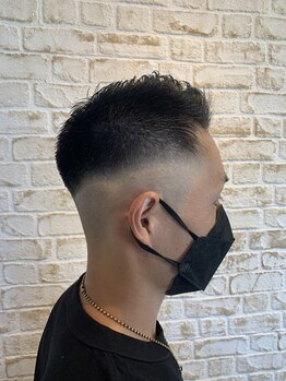 ココン(cocon)の写真/清潔感抜群のスキンフェードからハンサムショートまで、メンズカジュアルスタイルはお任せください◎