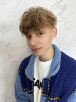 オム ブランシェ(HOMME BLANCHE’)&nbsp;【AOI】ブラウンスペインカールメッシュ