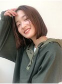艶ミディアムボブレイヤーボブオリーブベージュダークアッシュ