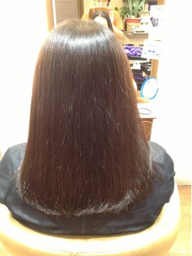 ペンシエロ(Pensiero) 「ぷるっとツヤ髪で、-5歳」美髪カラーコース