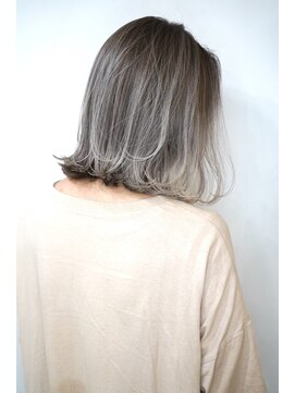 ヨッカ(YOCCA) バレイヤージュ＋ボブ