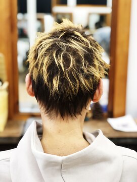 ベル(BELL) ベリーショートに毛先ハイライト☆【BELL桜新町/用賀】