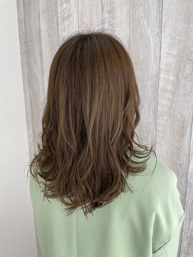 シエル 立川店(CIEL) オリーブカラー×ふんわりセミディ【CIEL×maki】