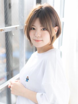 ハイル(Heil) 【Heil】 耳掛けインナーカラーマロンベージュ前下がりショート