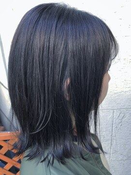 ミュート 原宿店(mute) 【mute原宿】外ハネミディアム×ネイビーアッシュ