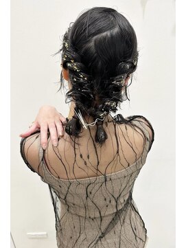 イーズ 鎌倉(e's) 《e's イーズ鎌倉》黒髪でも映えるアレンジヘア/ヘアセット