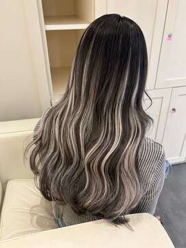 ベレーザ 渋谷(BELEZA) 9424黒髪ハイライトメッシュツートンカラー艶髪レイヤーロング