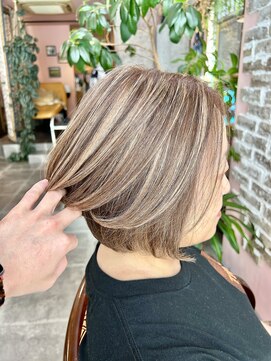 ヤード 藤沢(YARD) ハイライト×ベージュ×ショートボブ【藤沢駅/藤沢】